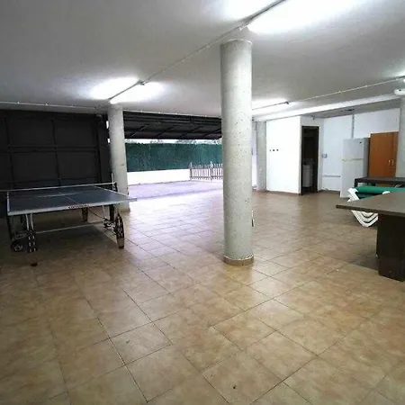 Moderna Casa Con Piscina *